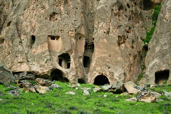 Αρχαία σπήλαια στην κοιλάδα ihlara — Φωτογραφία Αρχείου