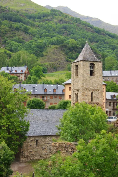 Romanische Kirche in vall de boi — Stockfoto