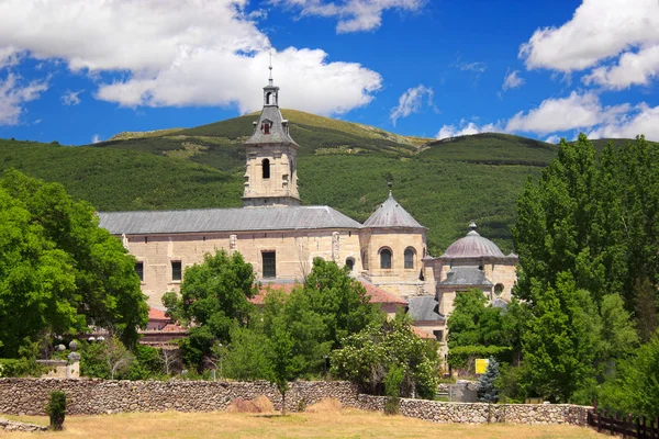 Klooster in rascafria — Stockfoto