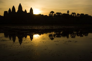Angkor Wat gün doğumunda