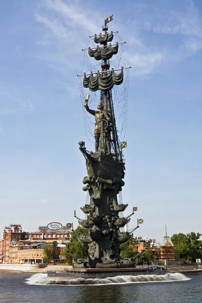 Moskva, monument till kung peter stort — Stockfoto