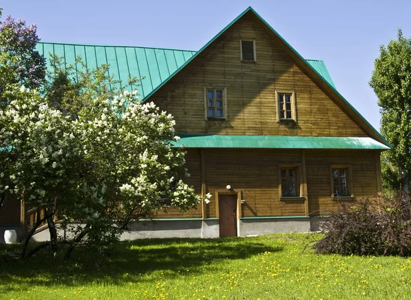 Drewniany dom, Federacja Rosyjska — Zdjęcie stockowe