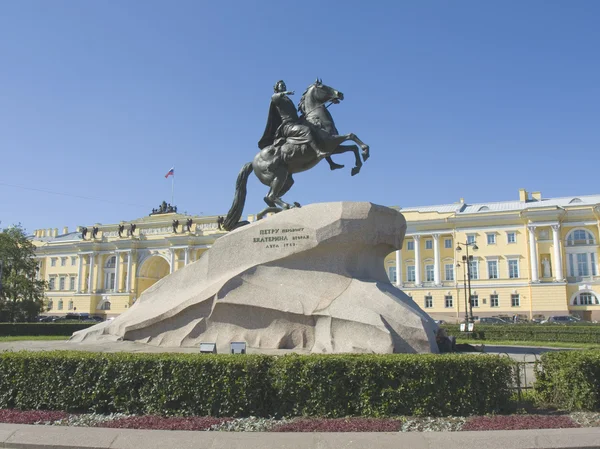 Saint-Pétersbourg, monument au roi Pierre Ier — Photo