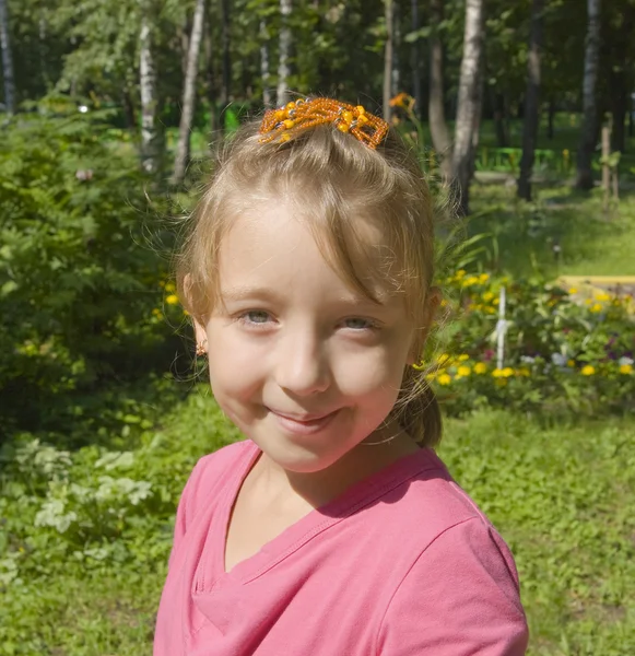 Portrait of girl on nature — Stock Photo, Image