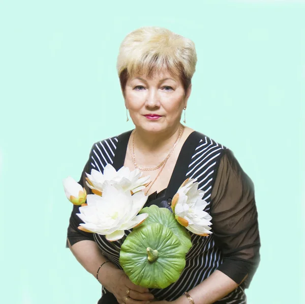 Portrait of woman with white lotus — Stock Photo, Image