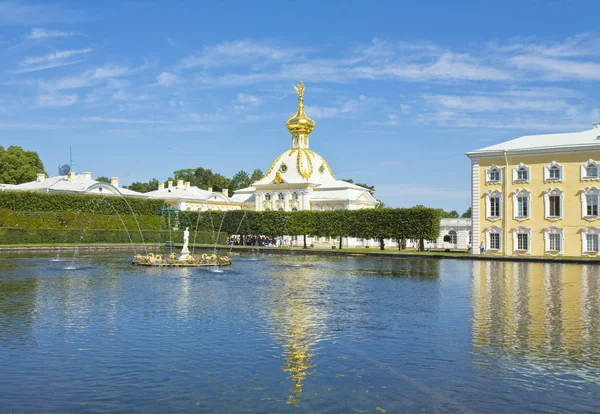 Peterhof, fontäner — Stockfoto