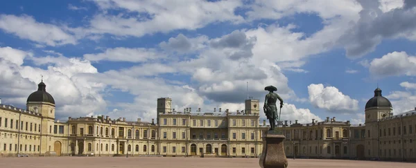 Palácio em Gatchina, Rússia Fotos De Bancos De Imagens
