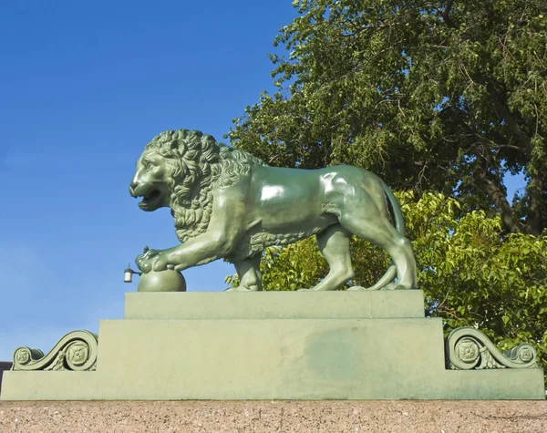 圣彼得斯堡，狮子雕塑 — 图库照片