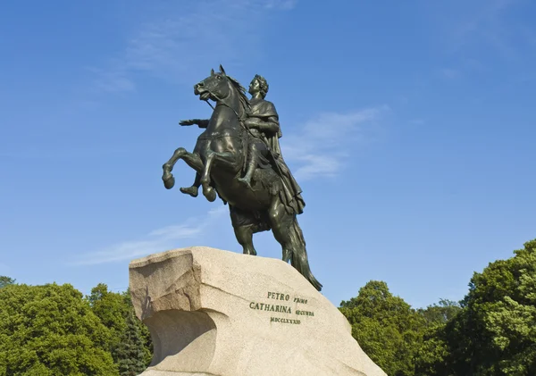 Sint-petersburg, monument van koning peter i — Stockfoto