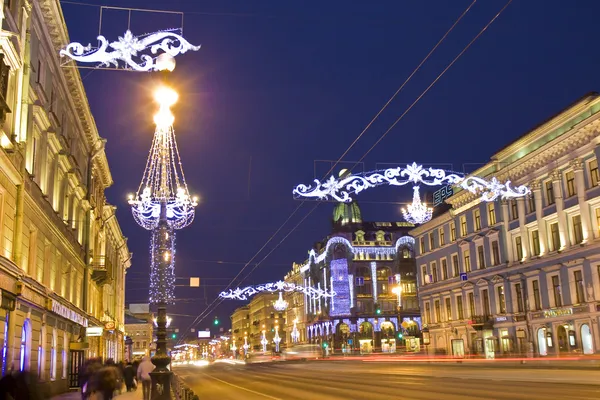 St. Petersburg, Nevskiy prospectus street at night — Stock Photo, Image