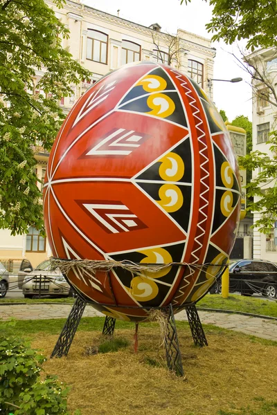 Sculpture of Easter egg — Stock Photo, Image