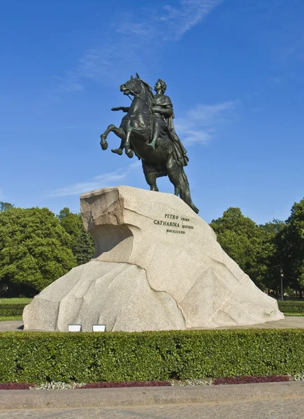 Sint-petersburg, monument van koning peter i — Stockfoto