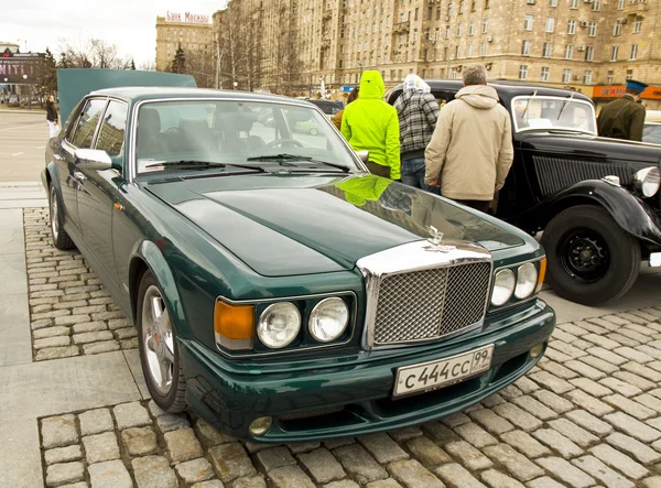 Bentley op rally van klassieke auto's, Moskou — Stockfoto