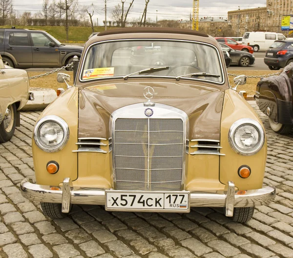 Mercedec benz — Stock Photo, Image