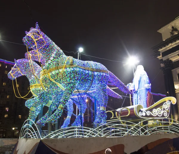 Jultomten i vagn med hästar, Moskva — Stockfoto