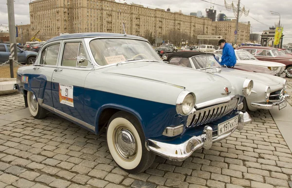 Retro car Volga — Stock Photo, Image