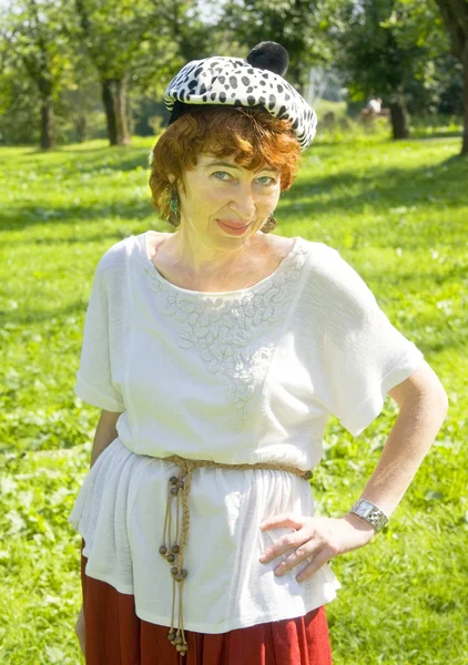 Retrato de mulher de chapéu — Fotografia de Stock