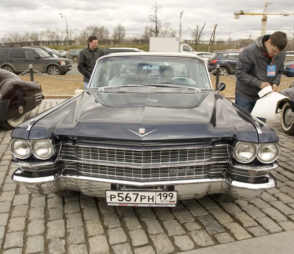 Retro Cadillac — Zdjęcie stockowe