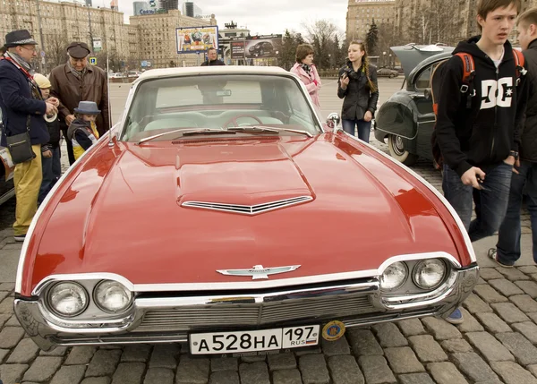 Retro ford thunderbird — Stok fotoğraf