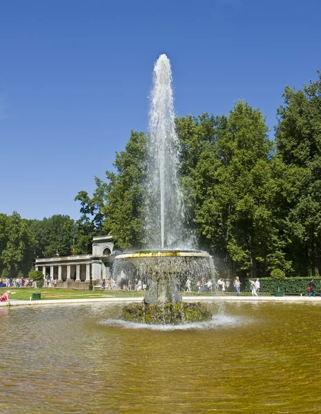 Peterhof, fontanna — Zdjęcie stockowe