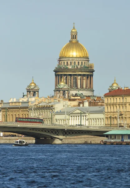 Kathedraal van st. isaac, Sint-petersburg — Stockfoto