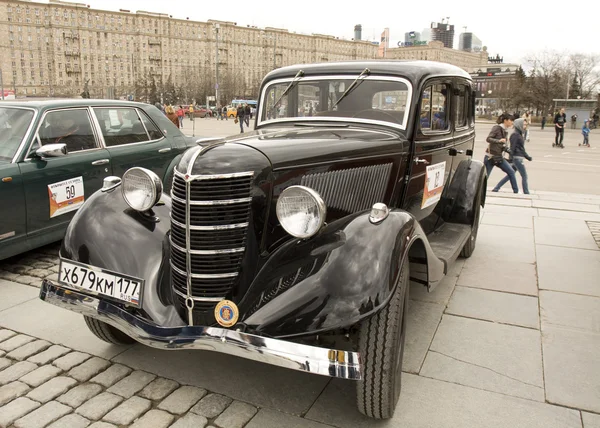 Ruso coche retro Emka (GAS M1 ) — Foto de Stock