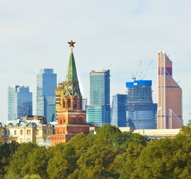 Moskova, kremlin kule ve gökdelen