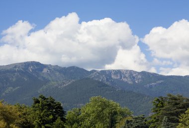 bulutlar ve dağlar