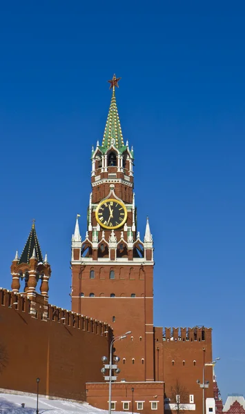 Moskva, spasskaya tornet i Kreml — Stockfoto