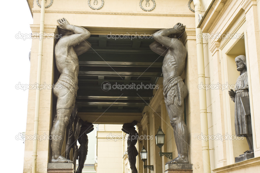 St. Petersburg, sculptures of Atlases