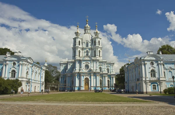 San Petersburgo, Catedral de la Resurrección de Smolniy monasterio —  Fotos de Stock