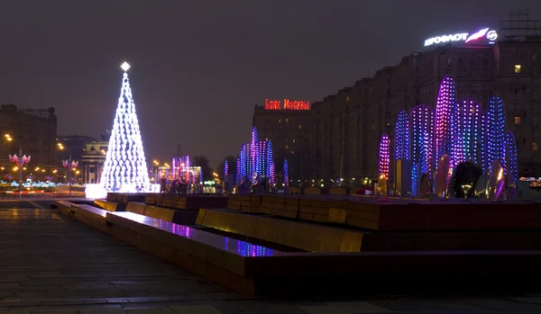 Moscou, arbre de Noël et fontaines électriques — Photo
