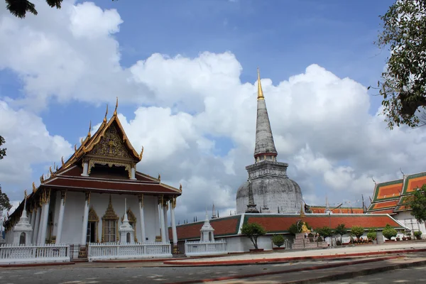 Templom Nakhonsrithammarat, Thaiföld — Stock Fotó