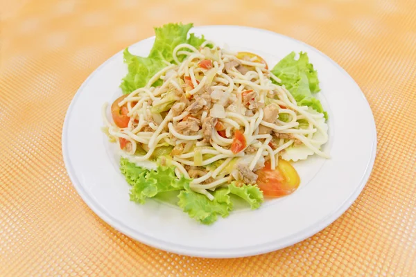 Spaghetti with tuna — Stock Photo, Image