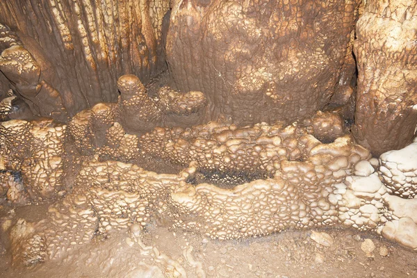 Tropfsteinstruktur in der Höhle — Stockfoto