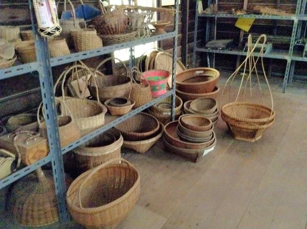 Starožitné thajské proutěné, koš, koš bambus, košíkářské — Stock fotografie