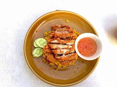 biryani, Körili tavuk pilav hindistan cevizi sütü ile haşlanmış pirinç baharatlı