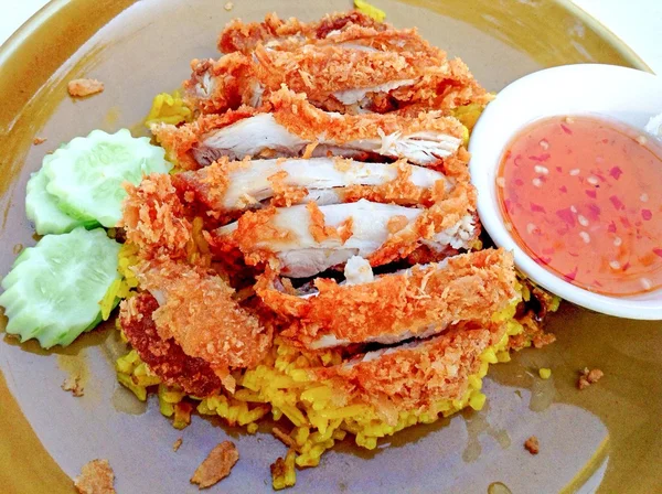 Biryani, arroz de pollo al curry con leche de coco, arroz condimentado al vapor — Foto de Stock