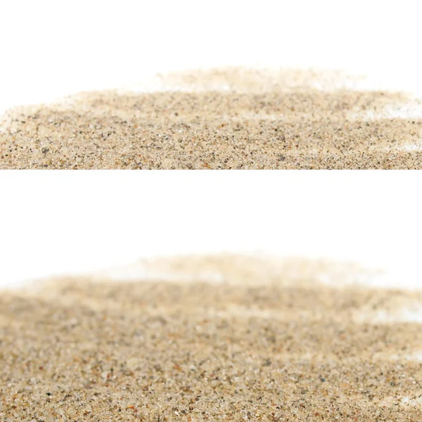 Pilha de areia do deserto isolado no fundo branco — Fotografia de Stock
