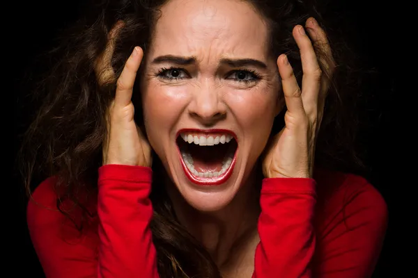 Boos, wanhopige vrouw schreeuwen — Stockfoto