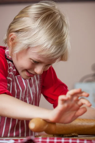 Cute young boy baking — Stock Photo, Image