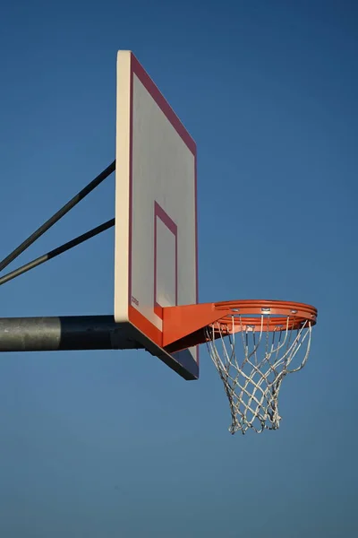 Des Cerceaux Basket Plein Air Dans Une Aire Jeux — Photo