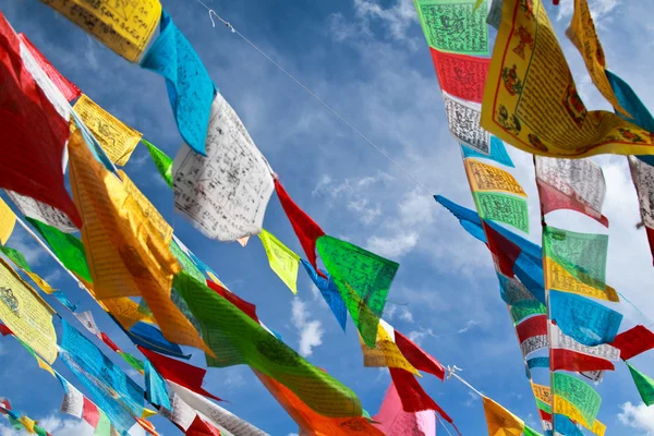 Banderas budistas de oración —  Fotos de Stock