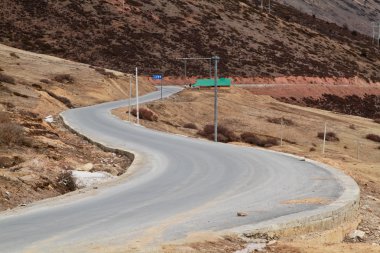 eğri yol