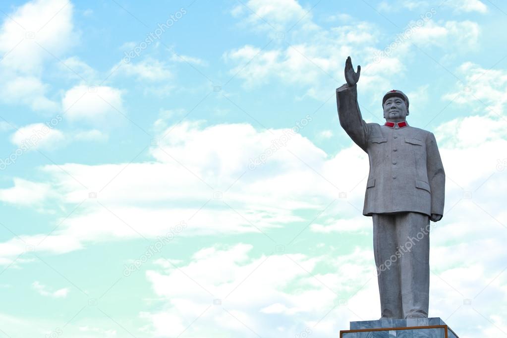 Mao Tse tung Statue