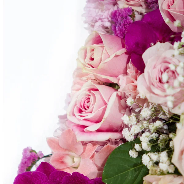 Bouquet mixte de fleurs roses — Photo