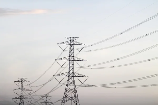 Torre de transmisión de potencia — Foto de Stock