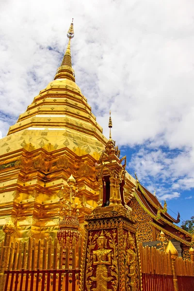 Templo Pra Thad Doi Suthep — Foto de Stock