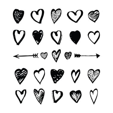 Kalp ve ok simgeleri karalama tarzında çizilmiş. Sevgililer Günü ya da düğün için eskiz tasarım öğeleri. Beyazda izole edilmiş siyah aşk sembolleri. Vektör eps8 illüstrasyonu.