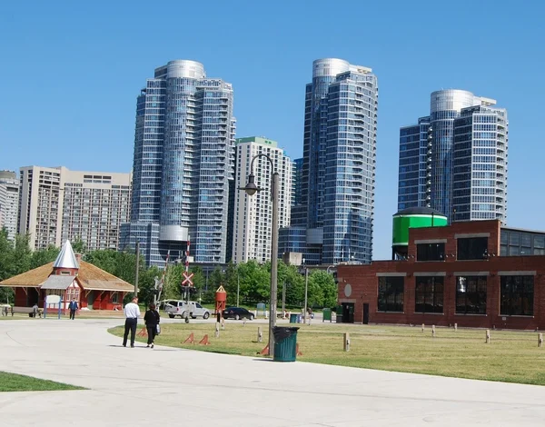 Висока зростання будівлі в центрі міста Торонто, Канада — стокове фото